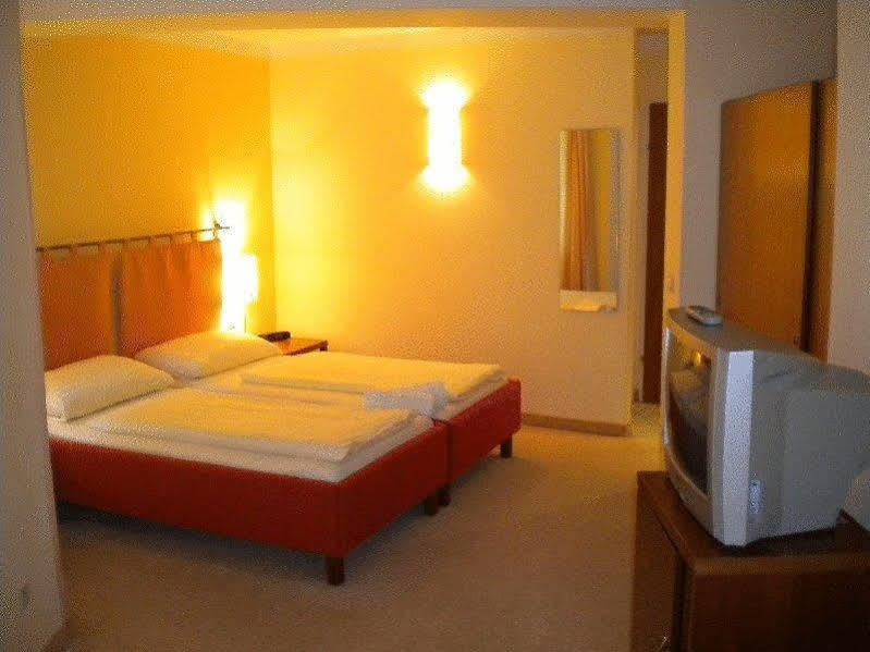 Landhotel Rosentaler Hof ザンクト・ヤーコプ・イム・ローゼンタール エクステリア 写真